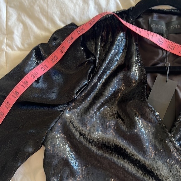 KENDALL & KYLIE puff sleeve wrap top - Picture 11 of 16